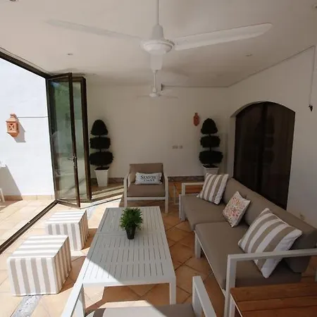 アパート Golden Beach Apartment *