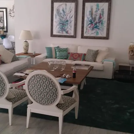 Golden Beach Apartment アパート マルベーリャ